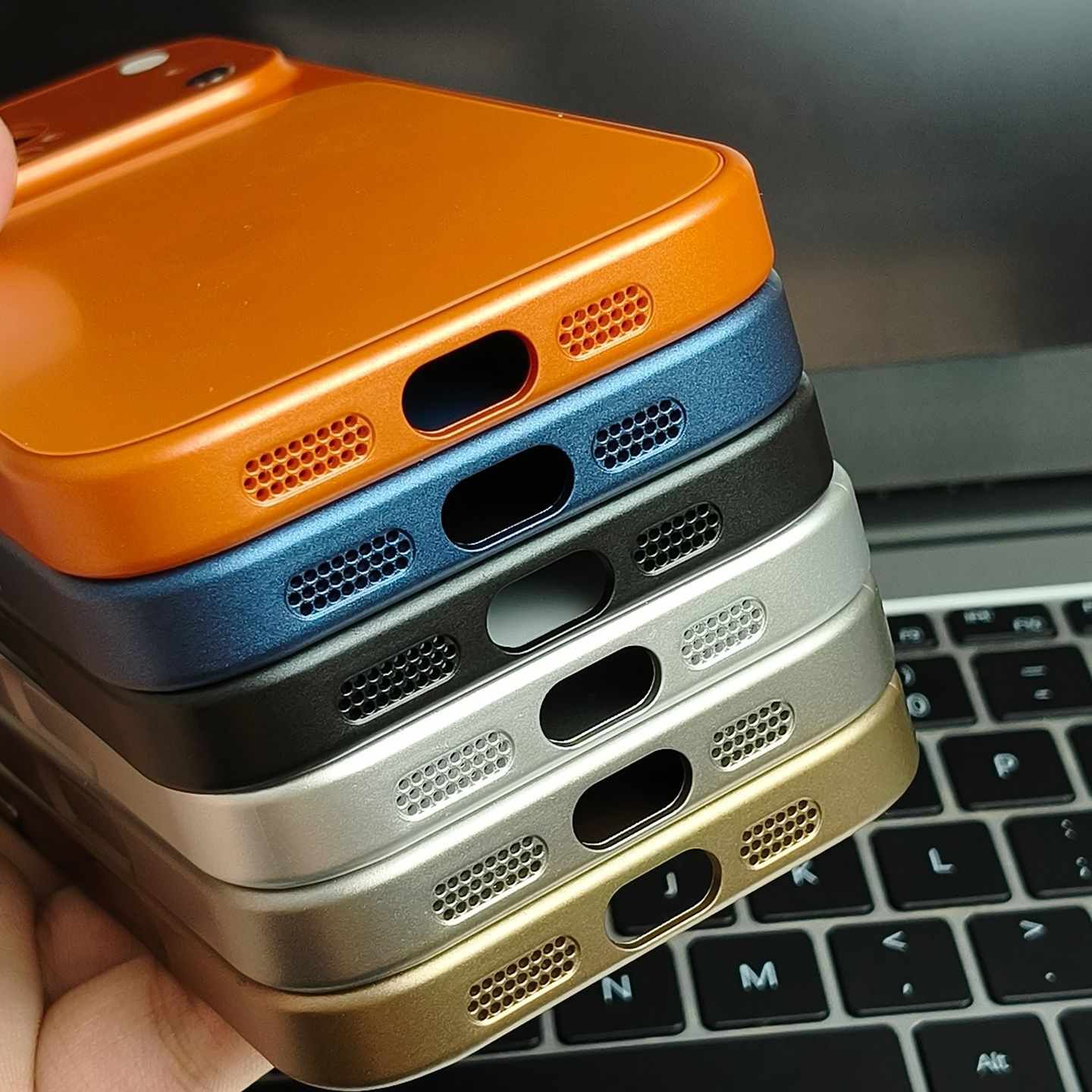 GripShield™ Matte iPhone Hoes